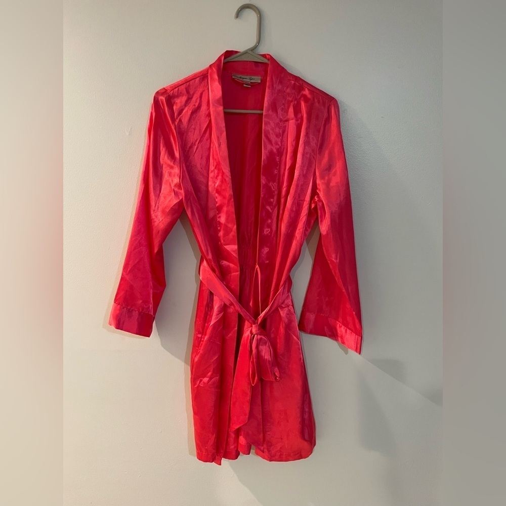 Pink Satin Robe size S/M morgan Taylor
